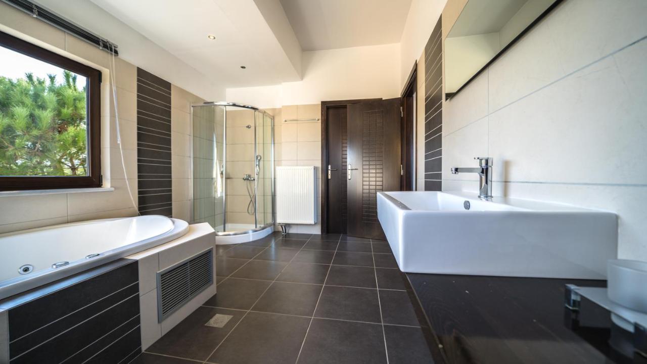 Villa Majestic Crete Heated Pool And Sauna Megála Horáfia Kültér fotó